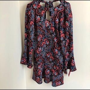 Pattern Bell Sleeved Dress